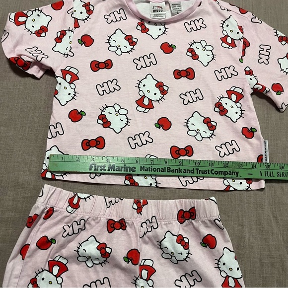 Hello Kitty Kids Pajama Set - Pink and Red Size 10 Sanrio Bow Coquette Girly - Picture 2 of 8